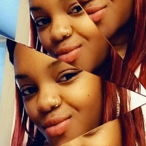 Meet your Posher, Ebony